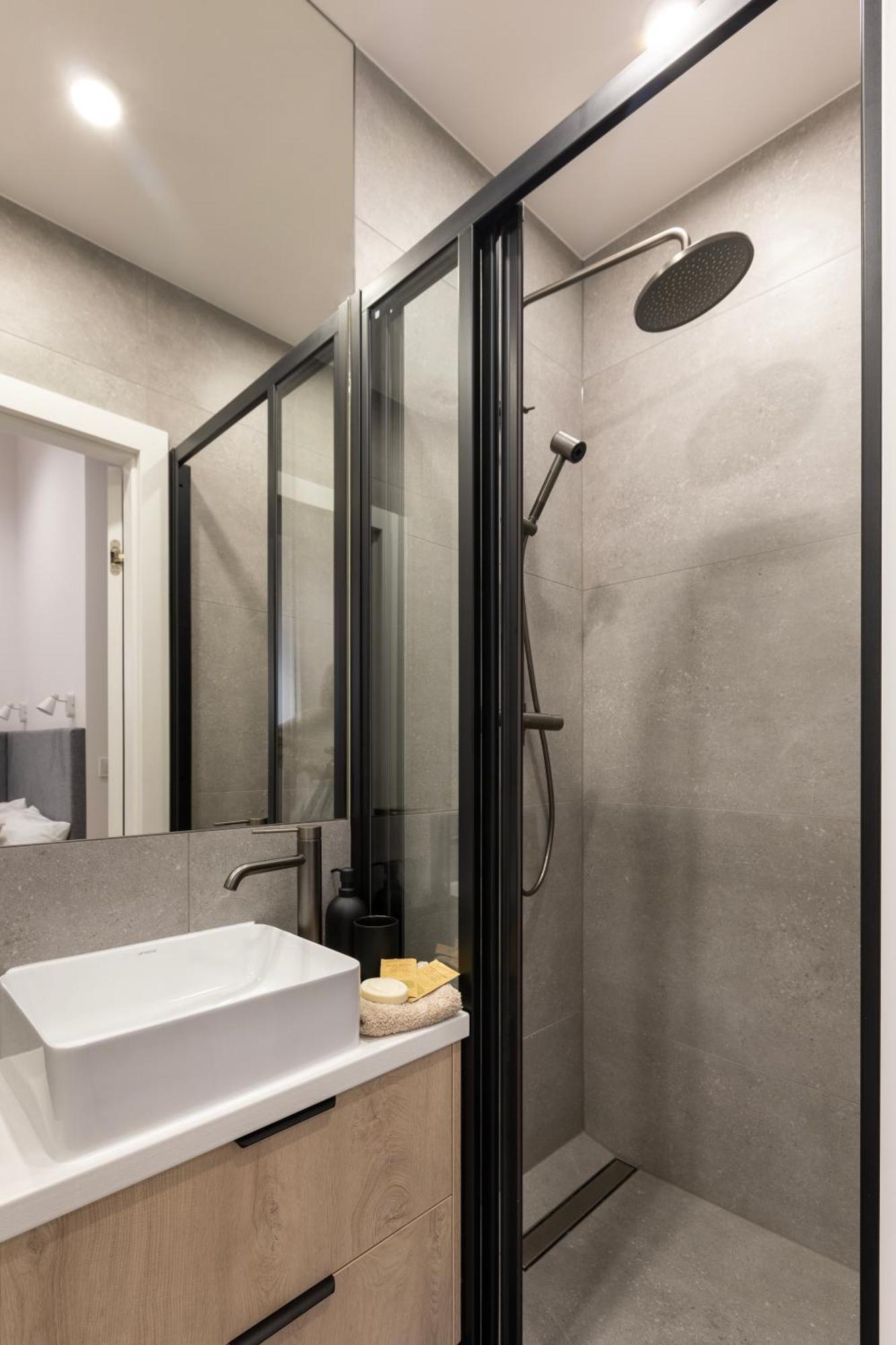 Melody Apartments City Centrum Cracovia Esterno foto